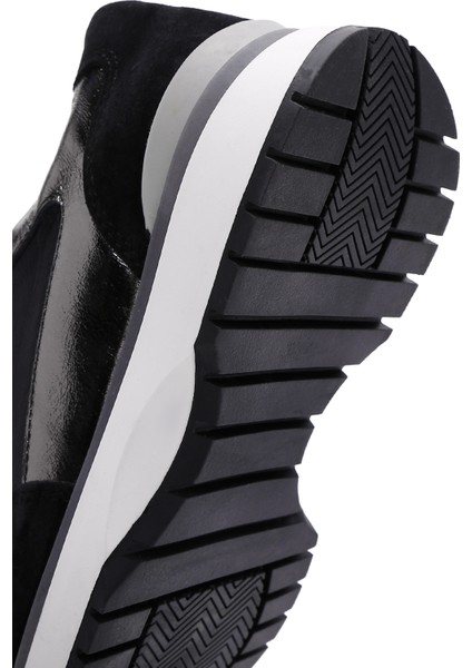 Kadın Siyah Bağcıklı Sneaker 24WFD370414