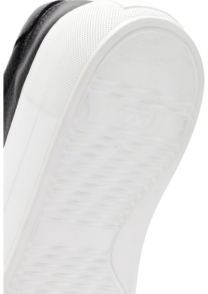 Kadın Siyah Bağcıklı Kalın Tabanlı Sneaker 24WFD3711FT