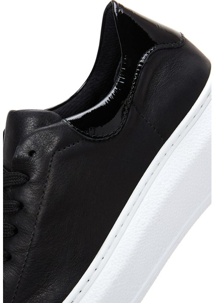 Kadın Siyah Bağcıklı Kalın Taban Sneaker 24WFD370114