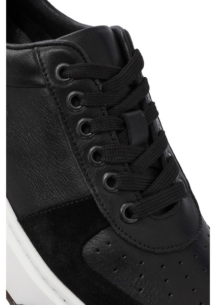 Erkek Siyah Bağcıklı Kalın Tabanlı Deri Sneaker 24WFD611118