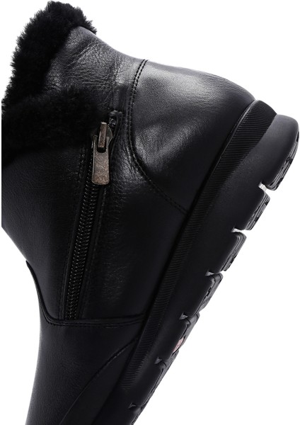 Kadın Siyah Fermuarlı Kürk Detaylı Deri Comfort Bot 24Wfd235318