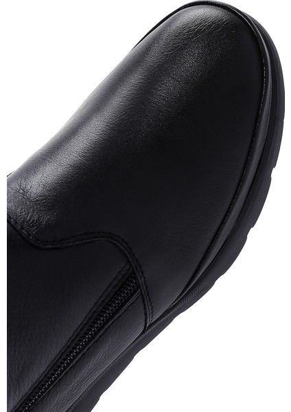 Kadın Siyah Fermuarlı Kürk Detaylı Deri Comfort Bot 24Wfd235318