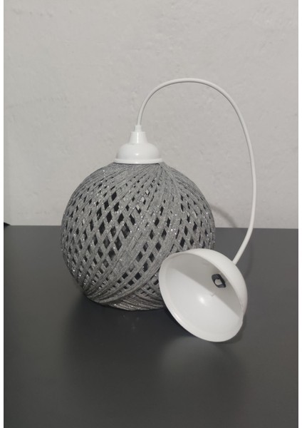 Gri Sarkıt Top Avize, Modern ve Şık Aydınlatma Seçeneği