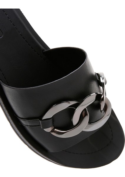 Kadın Siyah Aksesuarlı Terlik 25SFE460418