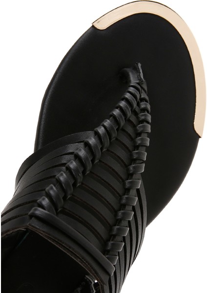 Kadın Siyah Arkadan Bantlı Parmak Arası Sandalet 25SFE490918