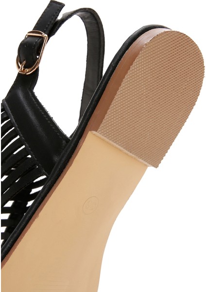 Kadın Siyah Arkadan Bantlı Parmak Arası Sandalet 25SFE490918