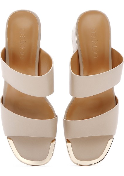 Kadın Bej Kısa Kalın Topuklu Terlik 25SFE460818