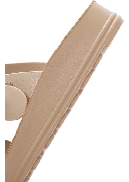 Kadın Bej Çift Tokalı Taşlı Terlik 25SFE460718