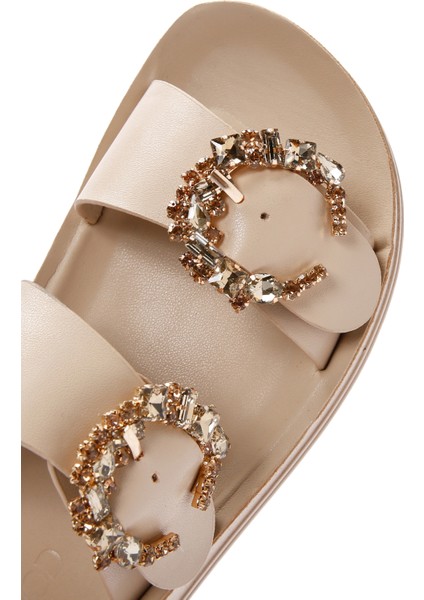 Kadın Bej Çift Tokalı Taşlı Terlik 25SFE460718