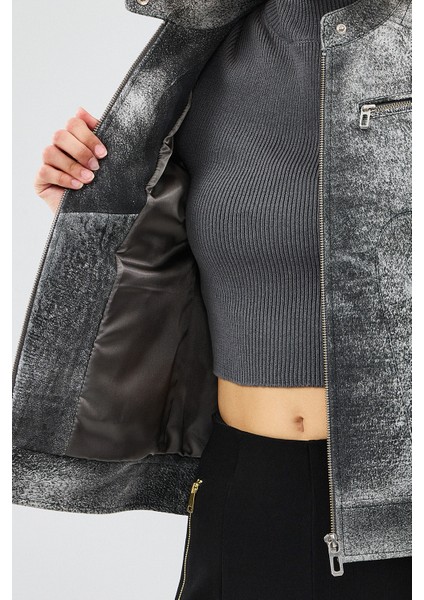 Sporty Kadın Gri Kısa Nubuk Deri Spor Ceket 24WGD5227WB