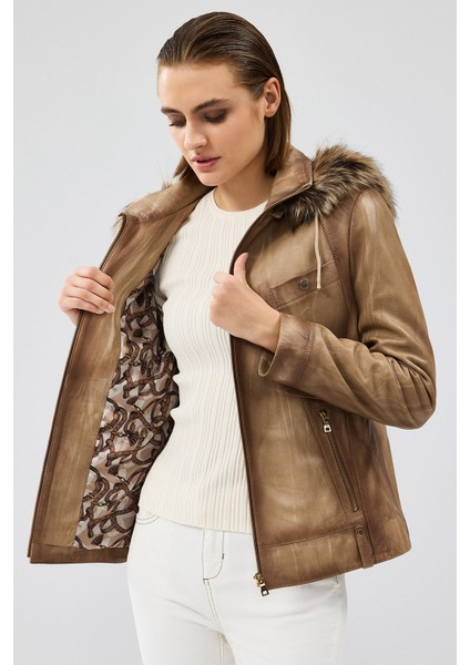 Meggy Kadın Bej Kapüşonlu Kürklü Deri Ceket 24WGE5210NC