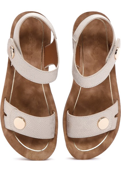 Kadın Altın Bilekten Bantlı Kalın Tabanlı Metalik Sandalet 25SFE461832