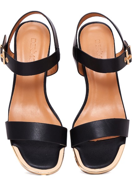 Kadın Siyah Bilekten Bantlı Kısa Kalın Topuklu Sandalet 25SFE461918