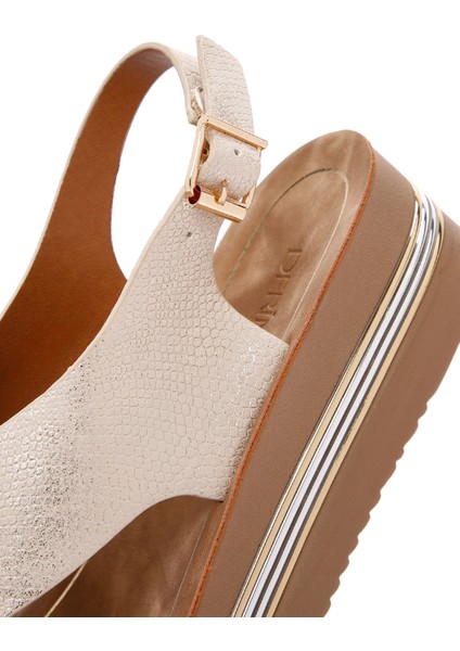 Kadın Altın Kalın Tabanlı Metalik Sandalet 25SFE461432