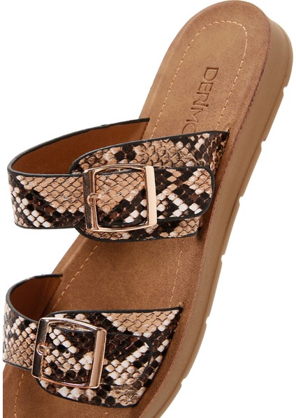 Kadın Kahverengi Çift Tokalı Desenli Terlik 25SFE460240