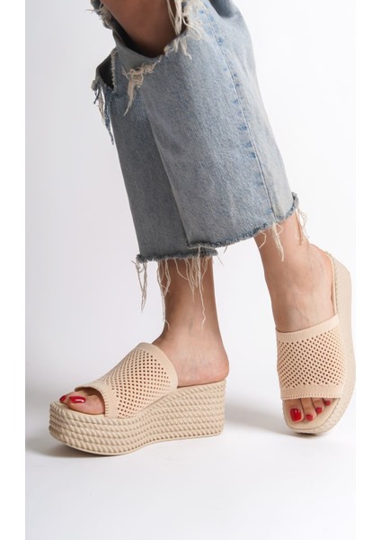 Jet-Marla Dolgu Topuklu Ortopedik Taban Hasır Görünümlü Triko Kadın Terlik Tkt - Ten fiyatları