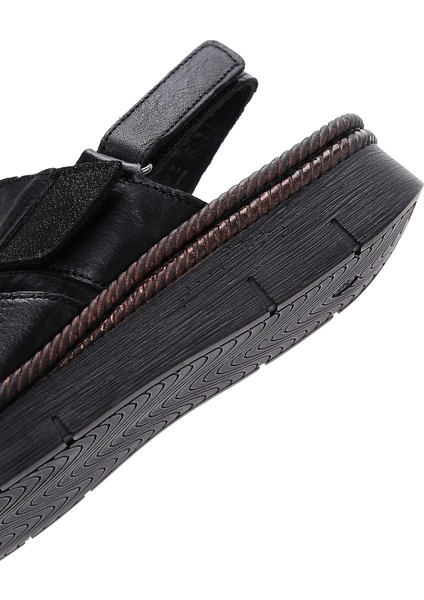 Kadın Siyah Bilekten Bantlı Deri Comfort Sandalet 25SFD320418