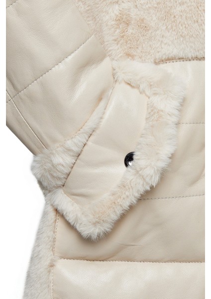 Virginia Kadın Bej Kapüşonlu Peluş Deri Kaban 24WGP5131R3