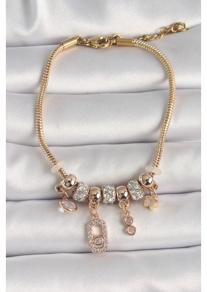 Pirinç Gold Renk Zincir Sallantı Zirkon Taşlı Messika Figür Yıldız Detay Kadın Bileklik