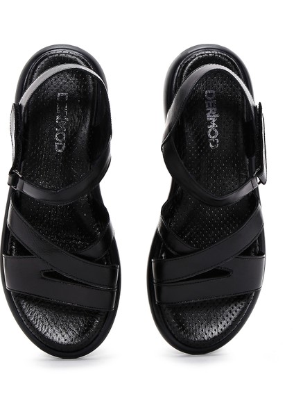 Kadın Siyah Bilekten Bantlı Deri Sandalet 25SFD360618