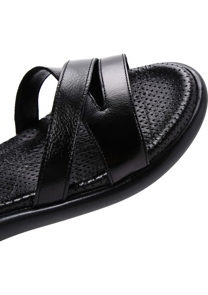 Kadın Siyah Bilekten Bantlı Deri Sandalet 25SFD360618
