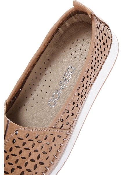 Kadın Bej Kalın Tabanlı Deri Comfort Loafer 25SFD332418