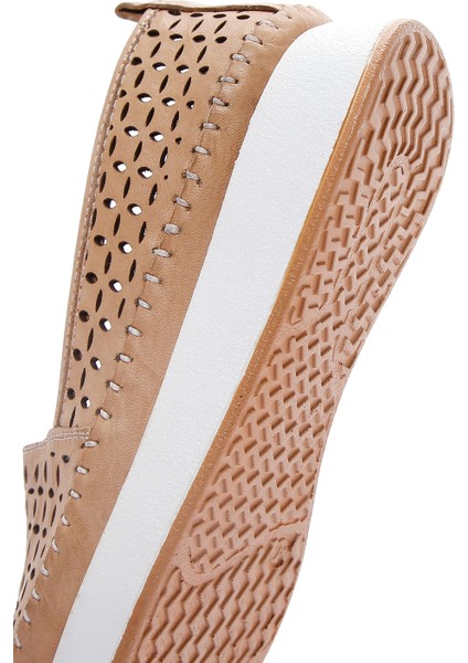 Kadın Bej Kalın Tabanlı Deri Comfort Loafer 25SFD332418