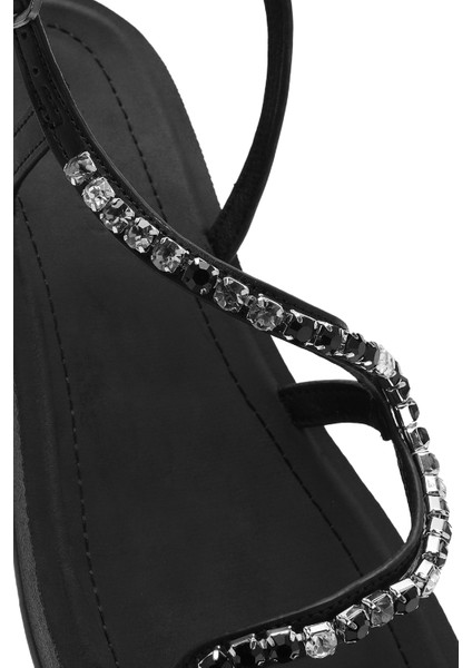 Kadın Siyah Taşlı Sandalet 25SFE464114