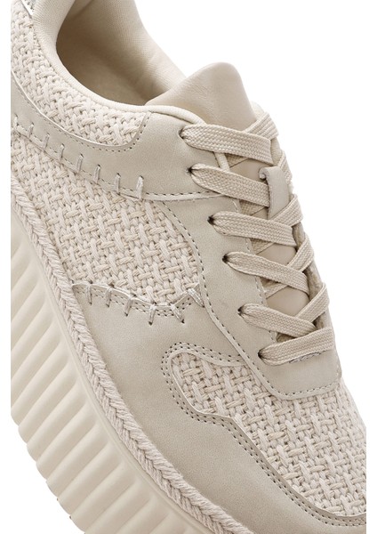 Kadın Bej Bağcıklı Kalın Tabanlı Örgülü Sneaker 25SFD430914