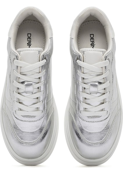 Kadın Gümüş Bağcıklı Kalın Tabanlı Metalik Sneaker 25SFD431032