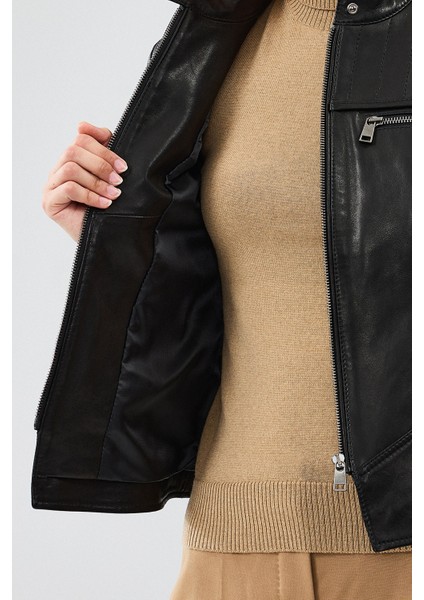 Tania Kadın Siyah Kısa Deri Ceket 24WGD5235VE