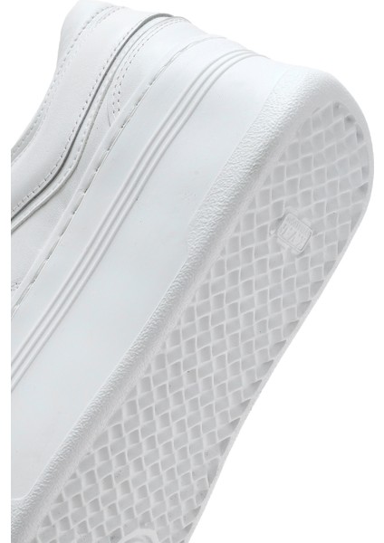 Kadın Beyaz Bağcıklı Kalın Tabanlı Deri Sneaker 25SFD370718
