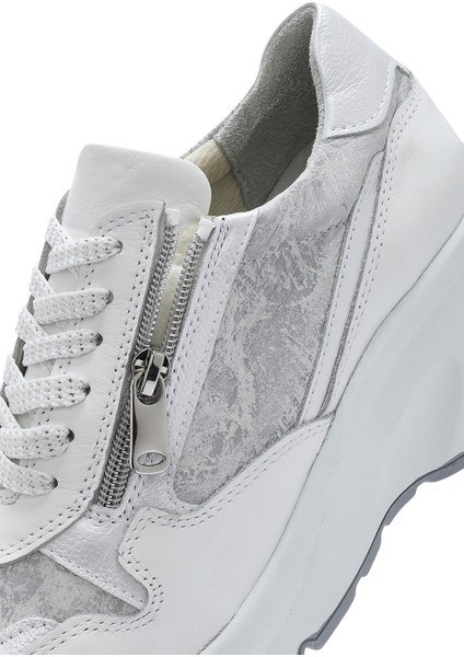Kadın Beyaz Dolgu Topuklu Bağcıklı Deri Sneaker 25SFD370814