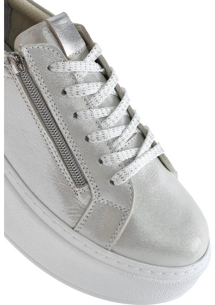 Kadın Gümüş Kalın Tabanlı Yandan Fermuarlı Deri Sneaker 25SFD3702SM