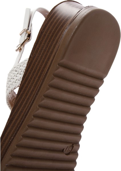 Kadın Beyaz Bilekten Bantlı Kalın Tabanlı Örgülü Sandalet 25SFE467014