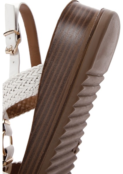 Kadın Beyaz Bilekten Bantlı Kalın Tabanlı Örgülü Sandalet 25SFE467014