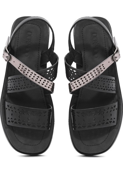 Kadın Siyah Bilekten Tokalı Kalın Tabanlı Sandalet 25SFE465818