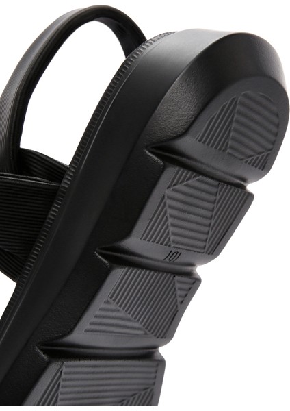 Kadın Siyah Kalın Tabanlı Sandalet 25SFE485018