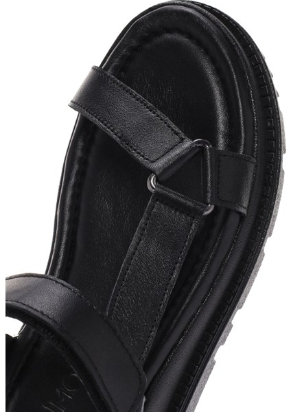Kadın Siyah Bilekten Bantlı Deri Comfort Sandalet 25SFD300318