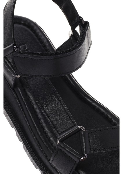 Kadın Siyah Bilekten Bantlı Deri Comfort Sandalet 25SFD300318