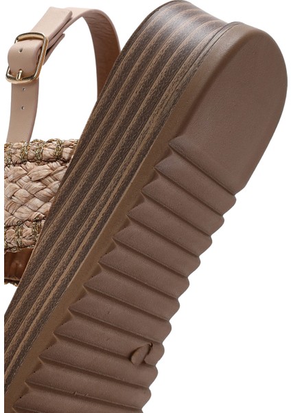 Kadın Bej Bilekten Tokalı Kalın Tabanlı Hasır Sandalet 25SFE4653M7