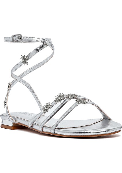 Kadın Gümüş Bilekten Tokalı Taşlı Sandalet 25SFE481132