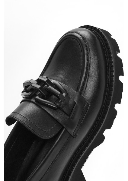 Kadın Siyah Deri Maskülen Loafer 25SFD180318