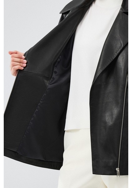 Adriana Kadın Siyah Kruveze Yaka Deri Ceket 24WGD5257U4