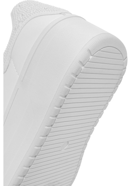 Kadın Beyaz Bağcıklı Kalın Tabanlı Sneaker 25SFD430418