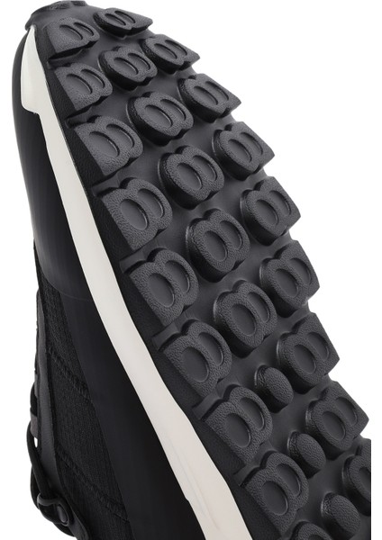Erkek Siyah Bağcıklı Kalın Tabanlı Deri Sneaker 25SFD69536F