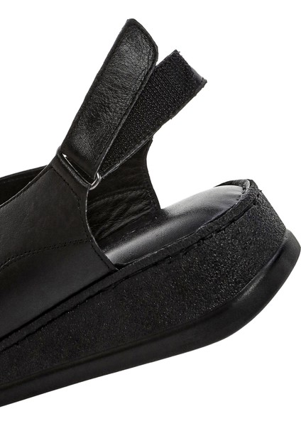 Kadın Siyah Kalın Tabanlı Deri Comfort Sandalet 25SFD321518