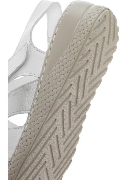 Kadın Beyaz Bantlı Deri Comfort Sandalet 25SFD321814