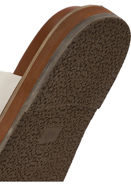 Kadın Beyaz Aksesuarlı Terlik 25SFE492518