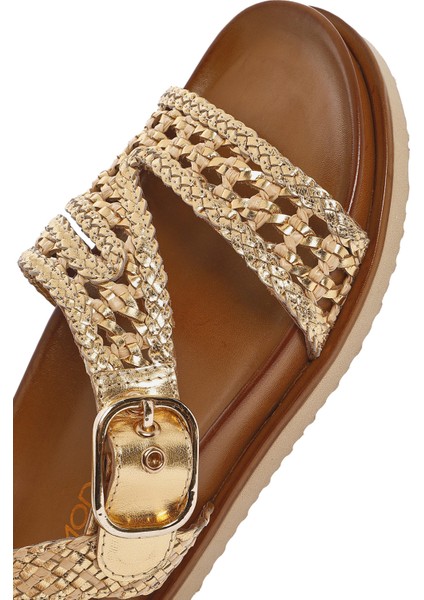 Kadın Altın Bantlı Hasır Deri Sandalet 25SFD5507M7